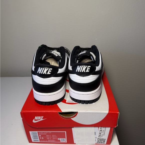 Women’s Nike Panda Sneakers - Picture 3 of 3
